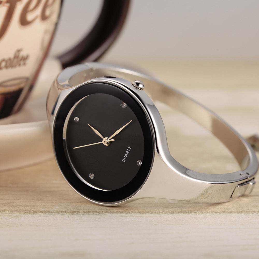 Women's Round Bracelet Quartz Watch